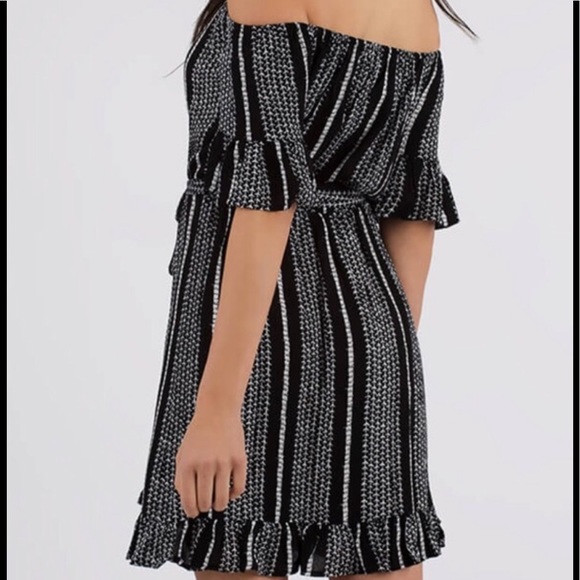 Ruffled Off-Shoulder Dress 💕 - Picture 3 of 8